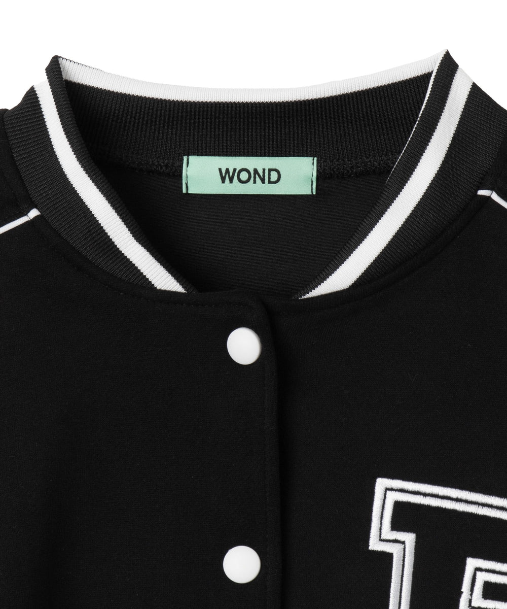 イニシャルワッペンスタジャン