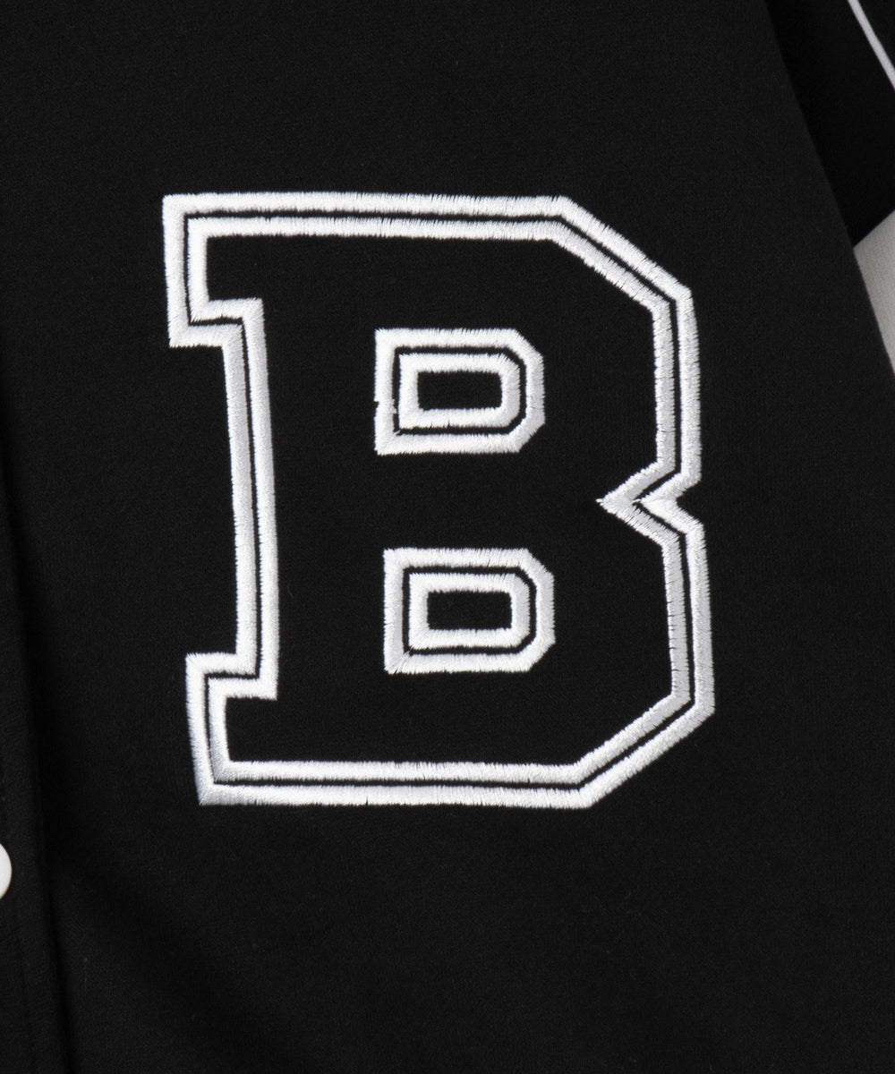 イニシャルワッペンスタジャン