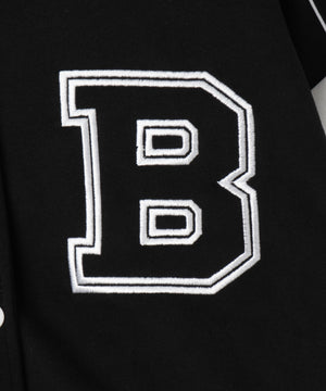 イニシャルワッペンスタジャン