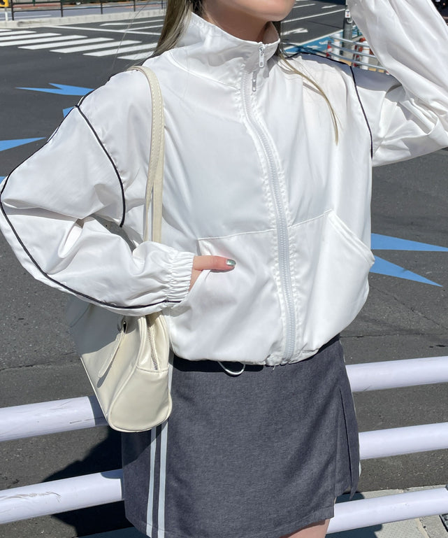 ホワイト 　モデル:155cm F着用