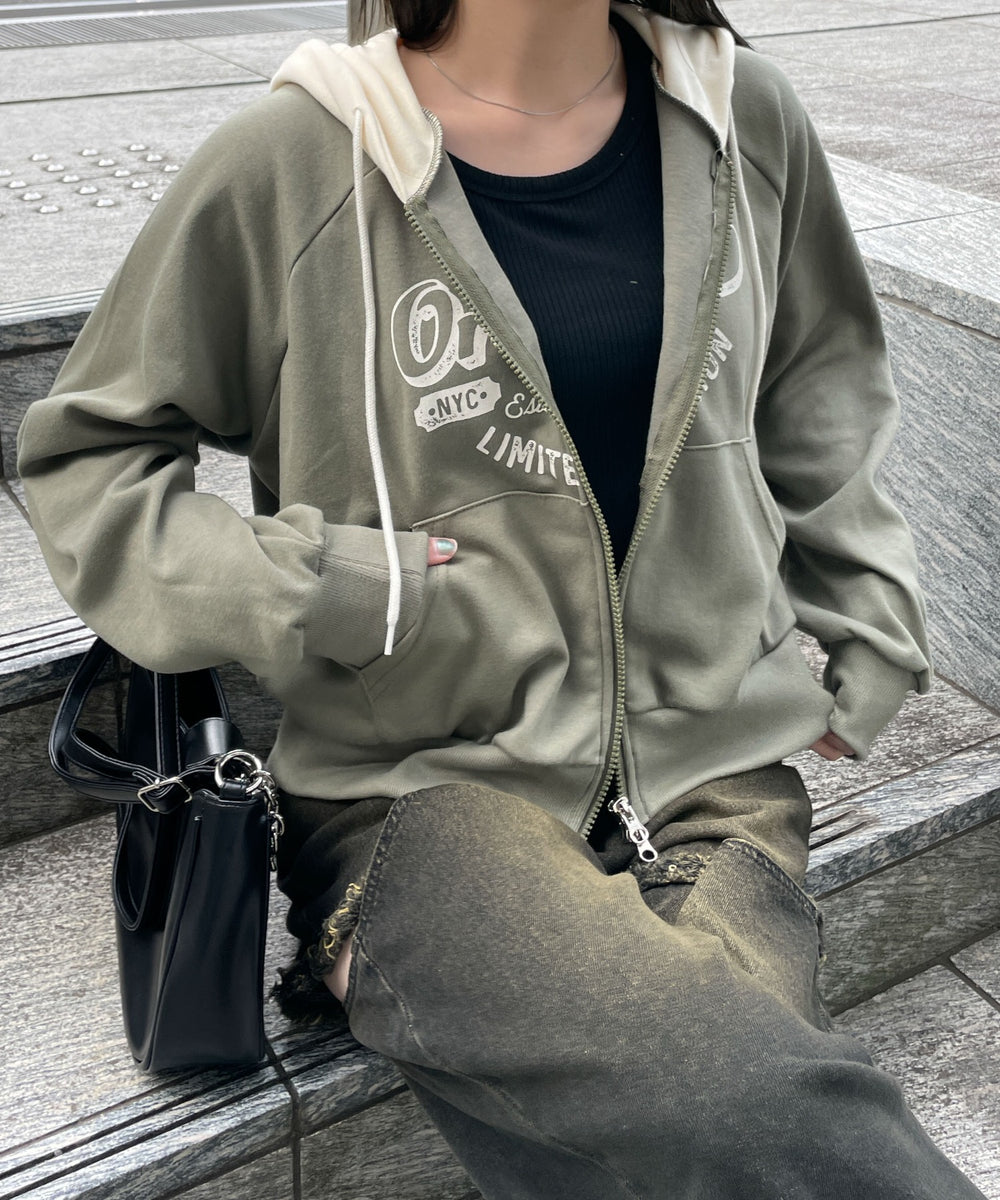 カーキ　モデル:155cm F着用