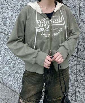 カーキ　モデル:155cm F着用