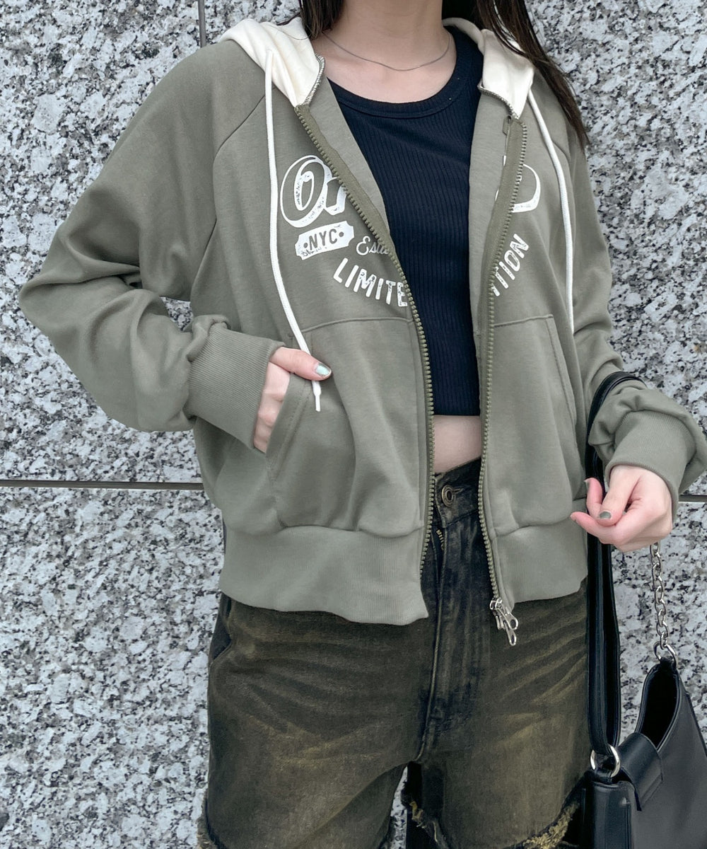 カーキ　モデル:155cm F着用