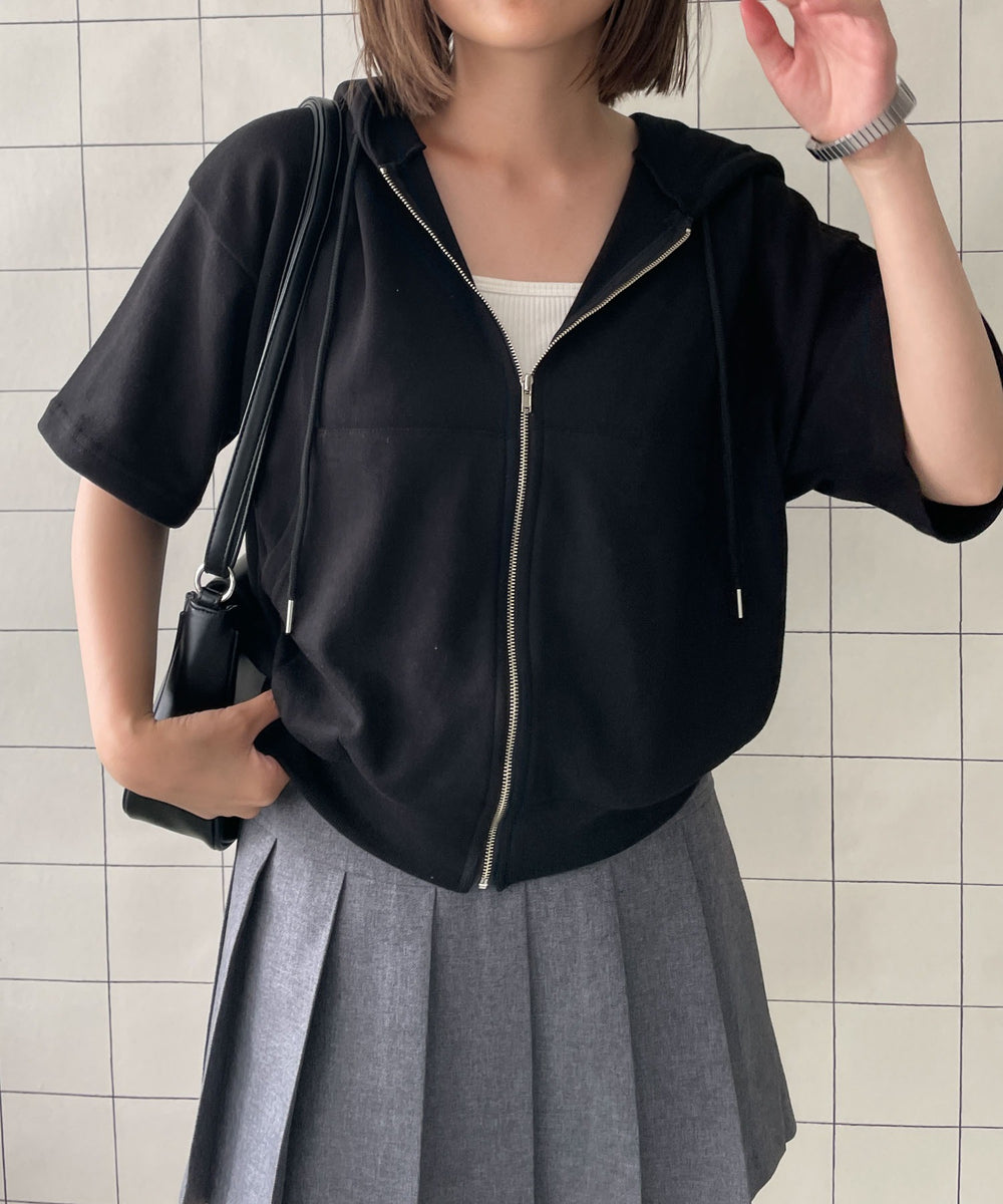 ブラック　モデル:155cm F着用