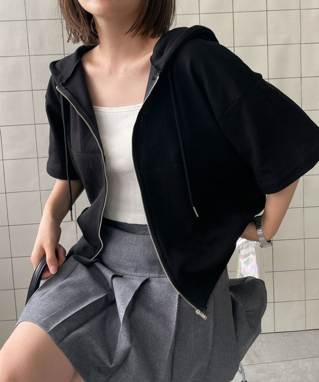 ブラック　モデル:155cm F着用