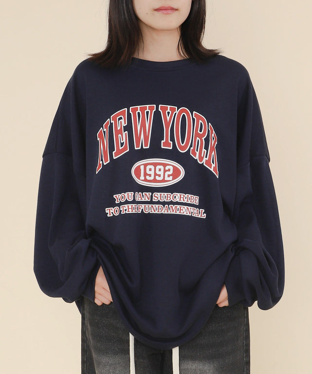 NEWYORKロゴプルオーバー/ネイビー モデル：147cm F着用
