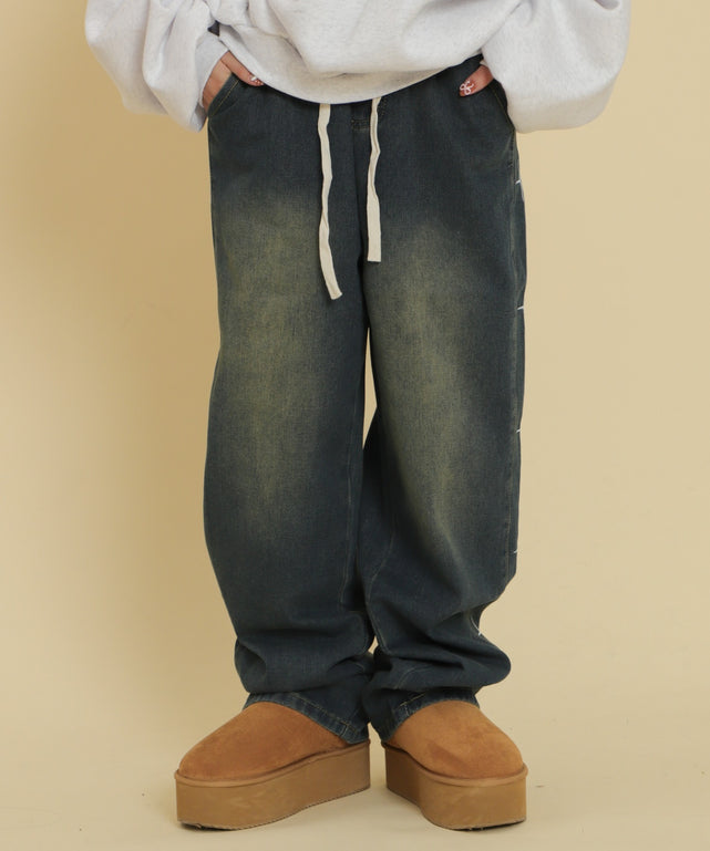 デニム中濃 モデル：147cm F着用