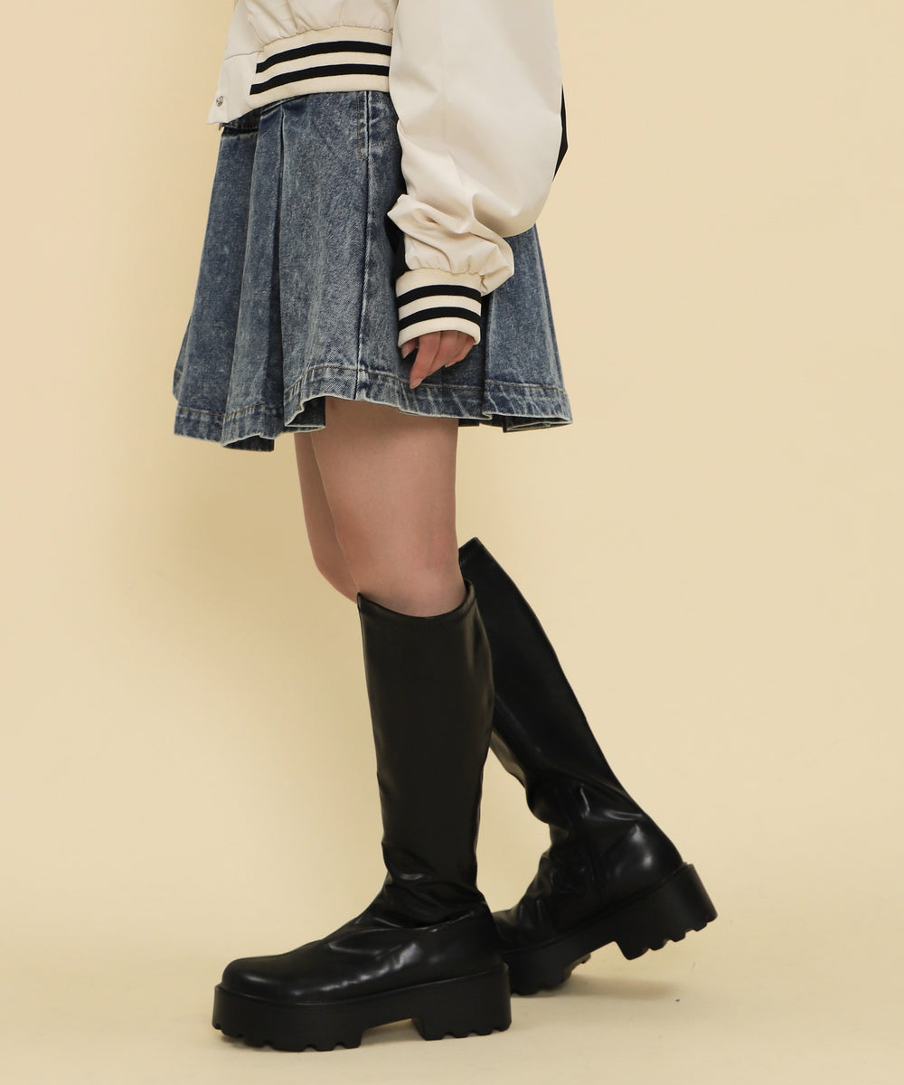 デニム淡加工 モデル：147cm F着用