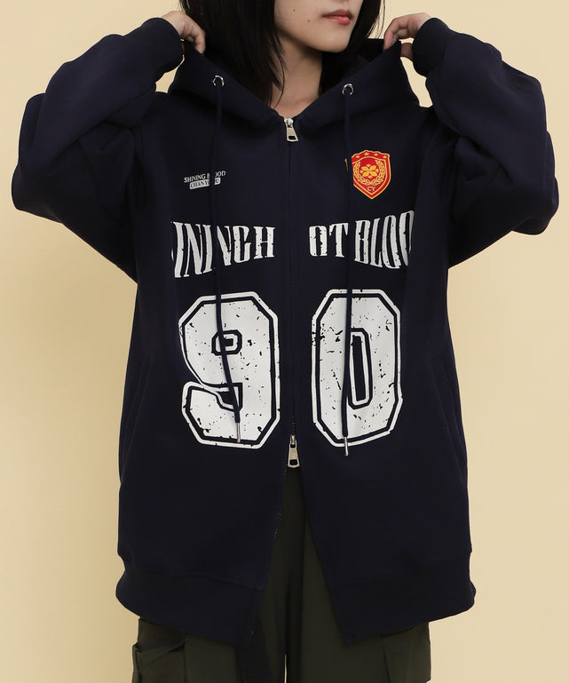 ユニフォームロゴZIPパーカー/ネイビー モデル：147cm F着用