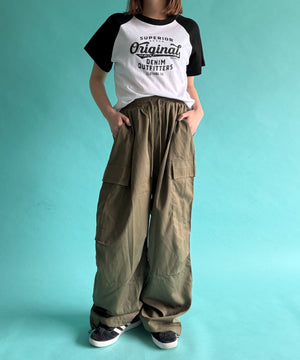 カーキ　モデル:155cm F着用