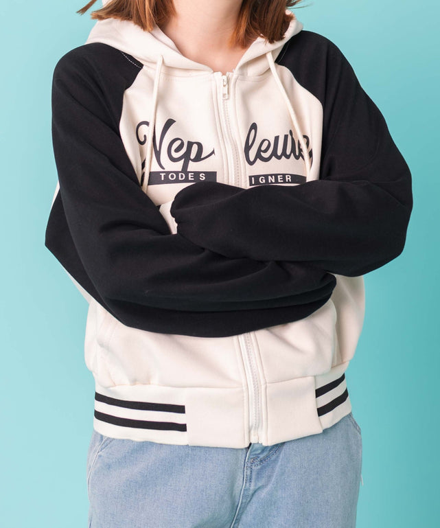 ホワイトアイボリー　モデル:155cm F着用