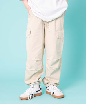 ホワイトアイボリー　モデル:155cm F着用