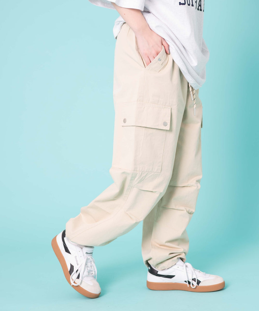 ホワイトアイボリー　モデル:155cm F着用