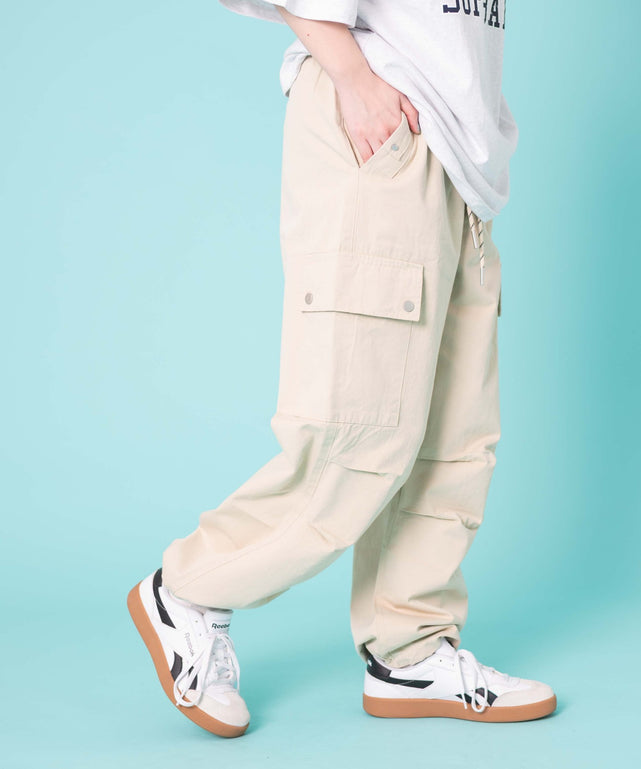 ホワイトアイボリー　モデル:155cm F着用