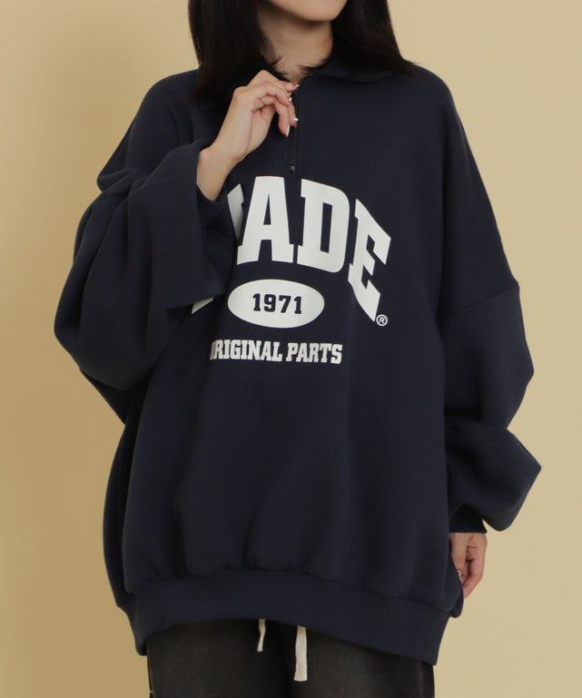 ハーフZIPカレッジビッグスウェット/ネイビー モデル：147cm F着用