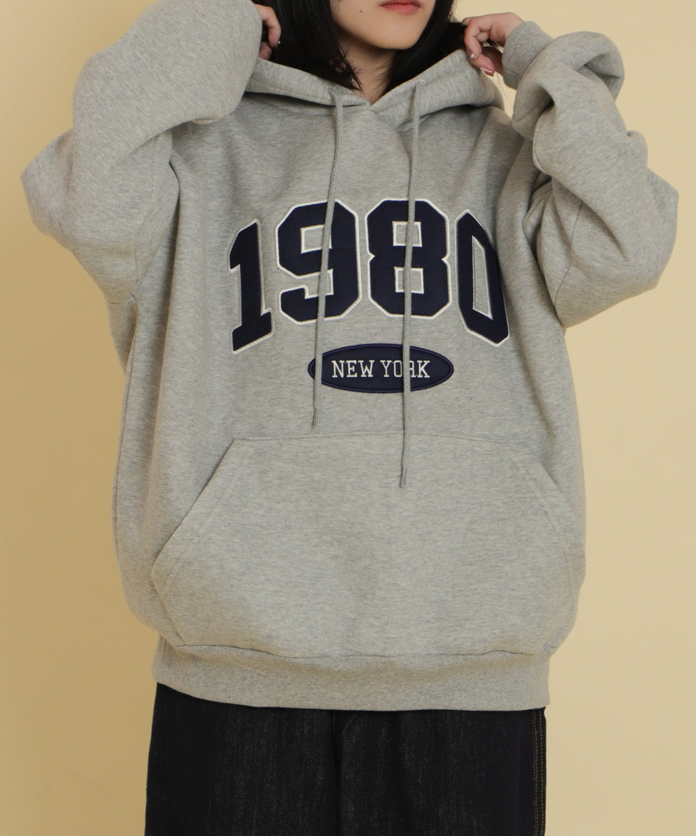 杢グレー モデル：147cm F着用