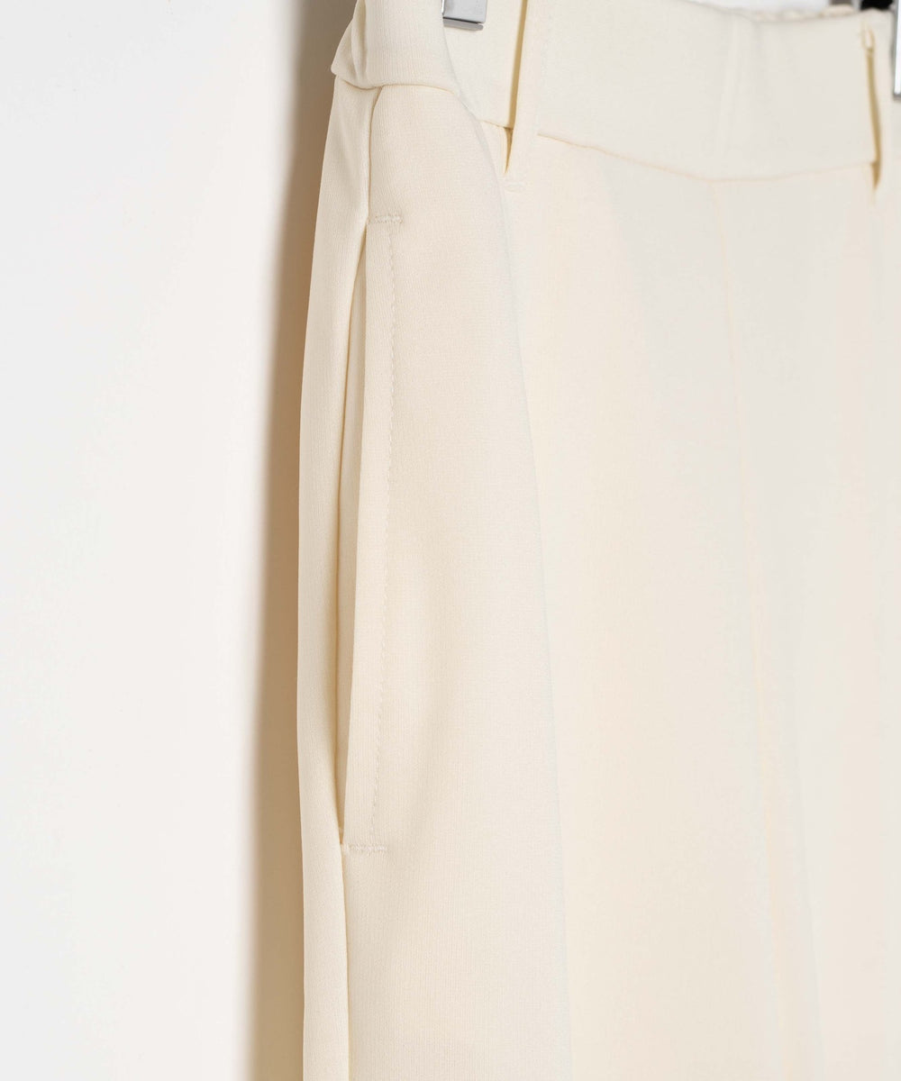 ポンチセンタープレスフレアパンツ