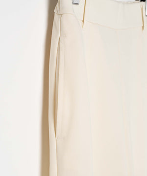 ポンチセンタープレスフレアパンツ
