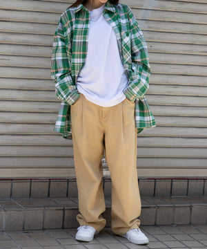 ベージュ モデル：154cm M着用