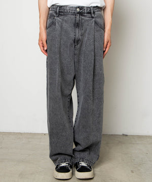 ブラック モデル：175cm M着用