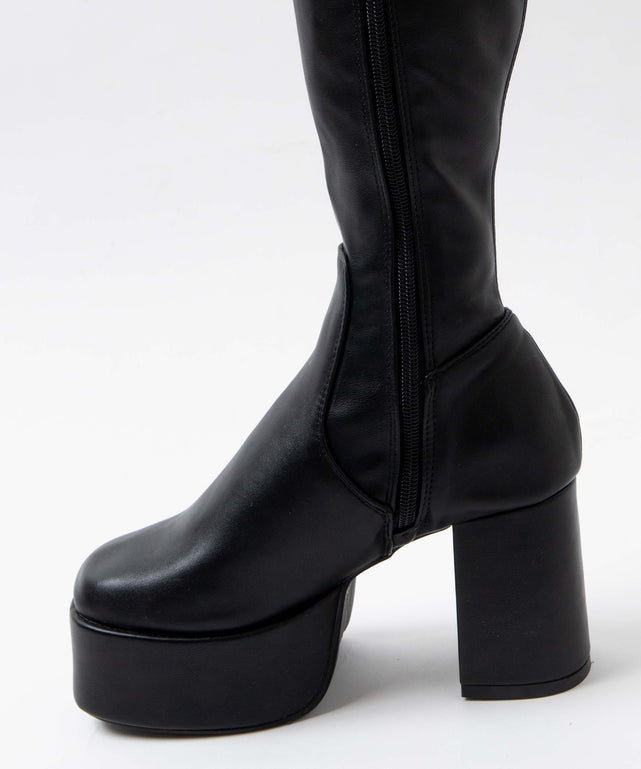 ストーム付きヒールロングブーツ