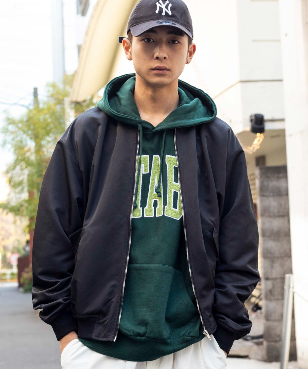 ブラック モデル：182cm L着用