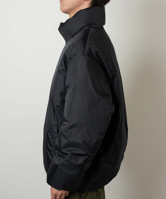 柄1 モデル：174㎝ L着用