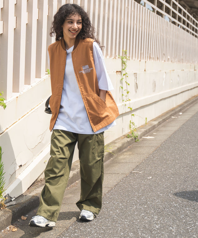 ブラウン モデル：166cm L着用