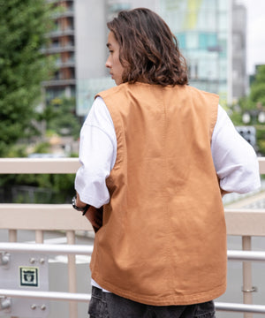 ブラウン モデル：174㎝ F着用