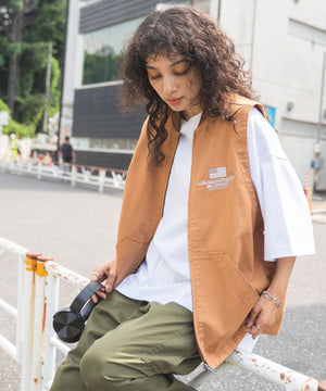 ブラウン モデル：166cm L着用