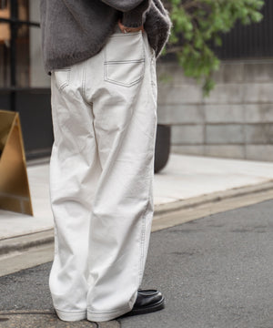 ホワイトその他 モデル：174㎝ L着用