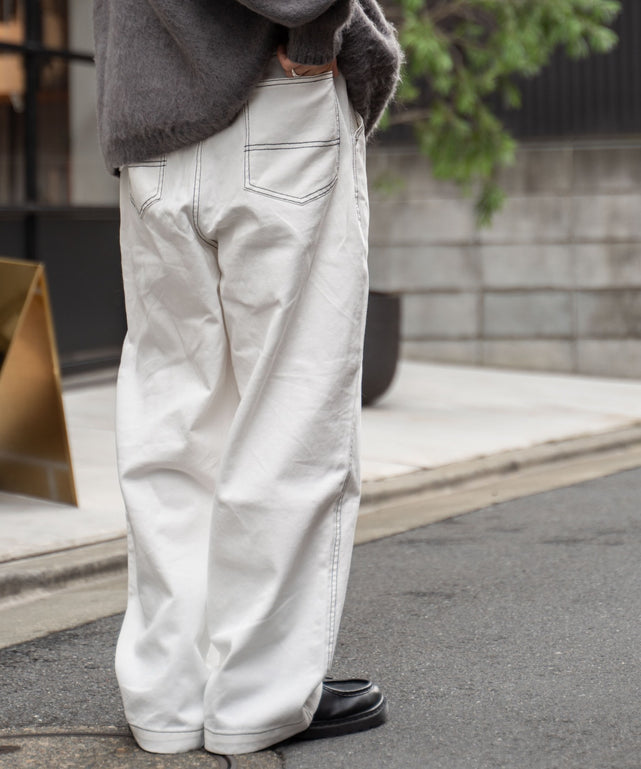 ホワイトその他 モデル：174㎝ L着用