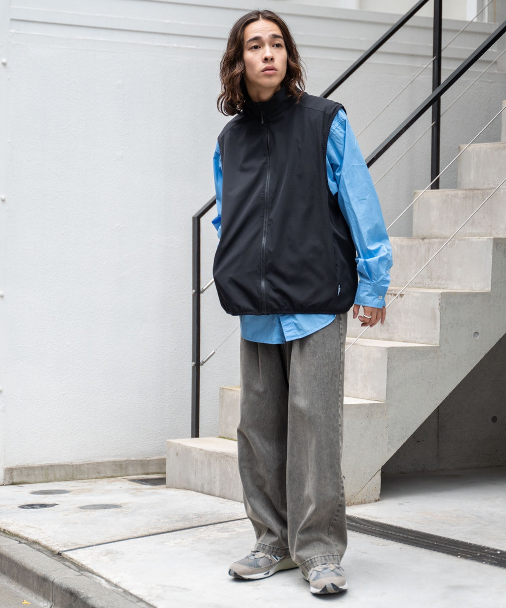 イエローその他 モデル：174㎝ L着用