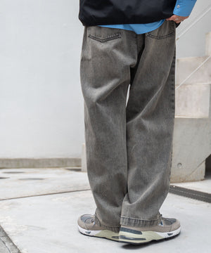 イエローその他 モデル：174㎝ L着用