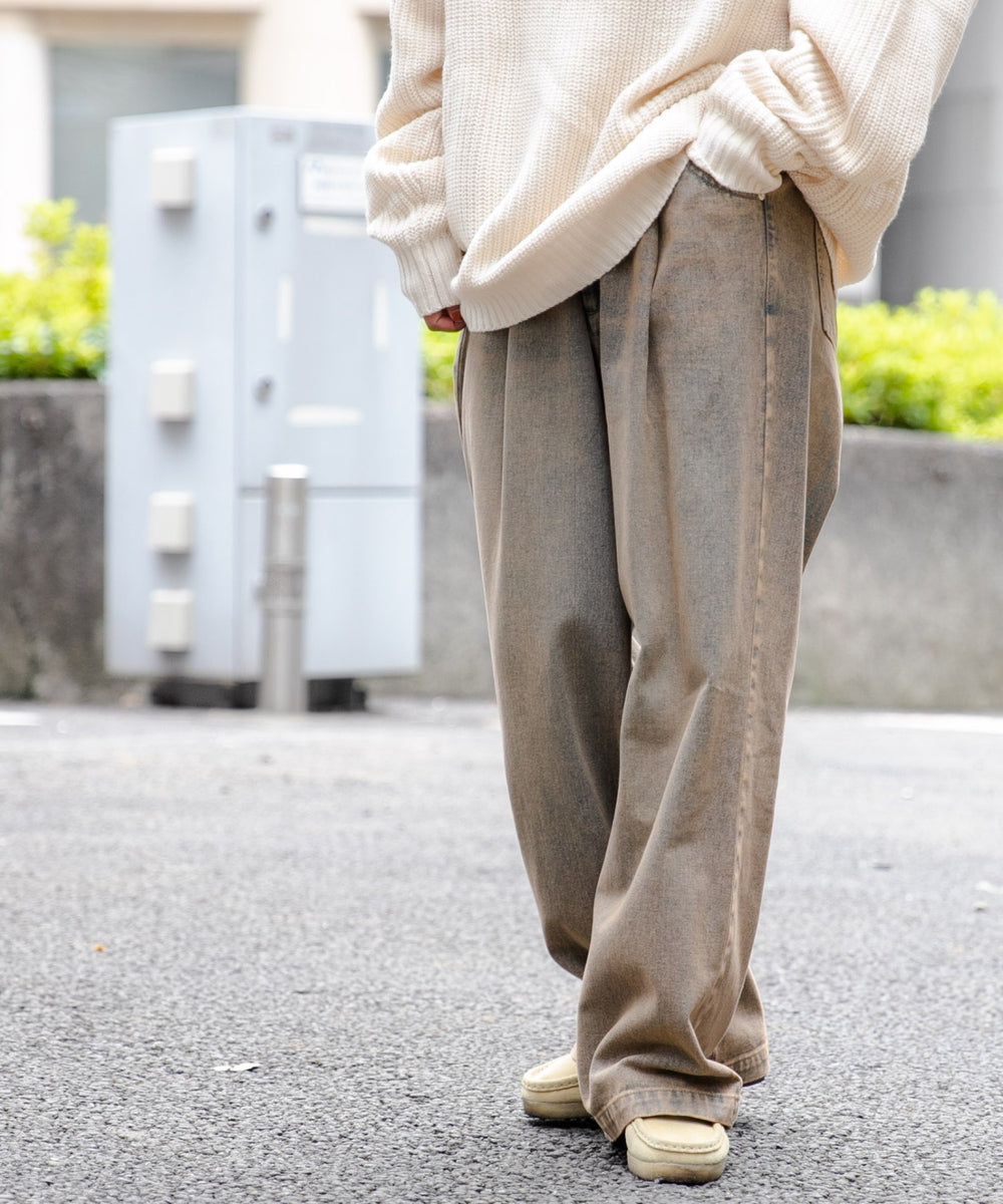 レッドその他 モデル：166cm L着用