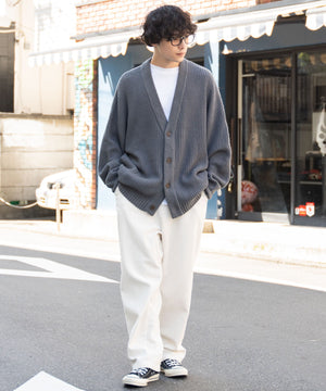 ホワイトアイボリー モデル : 175cm L着用