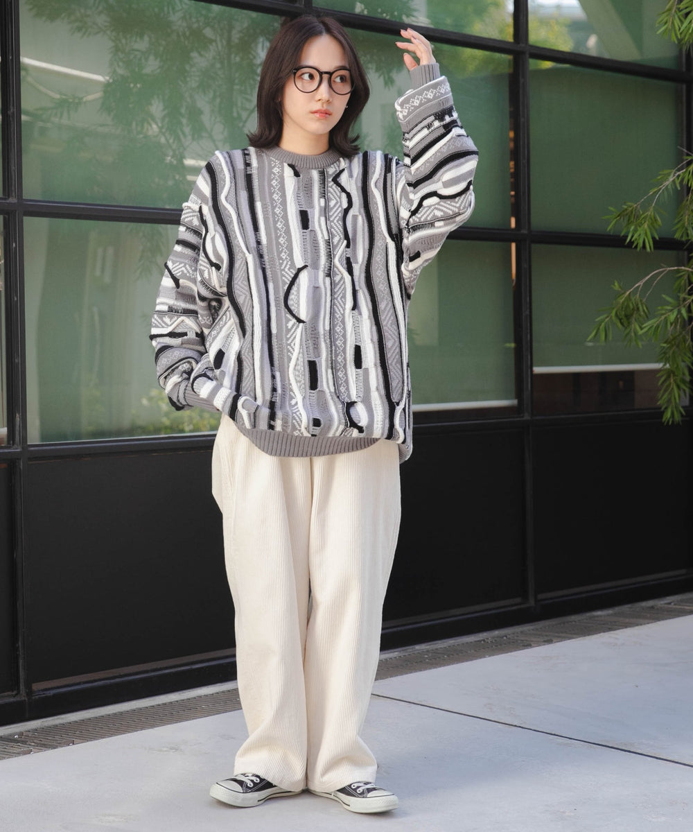 ホワイトアイボリー モデル : 157cm L着用