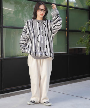 ホワイトアイボリー モデル : 157cm L着用