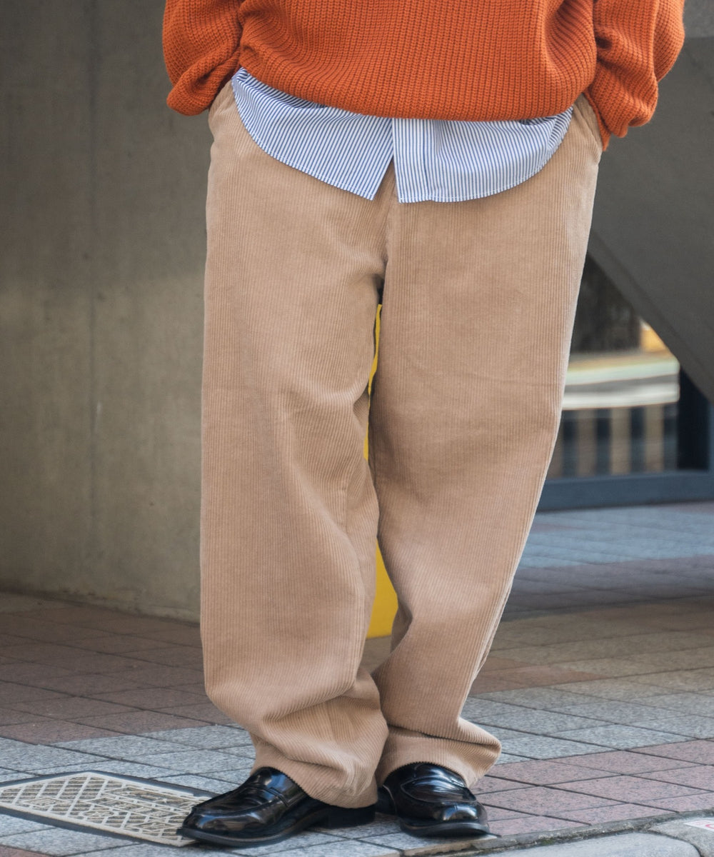 ベージュ モデル : 175cm L着用