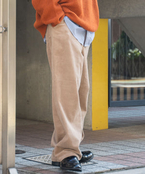 ベージュ モデル : 175cm L着用