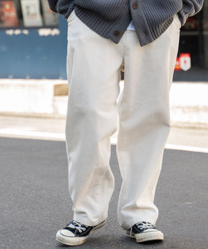 ホワイトアイボリー モデル : 175cm L着用