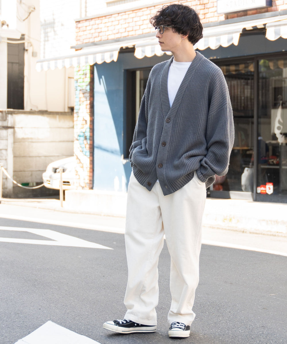 ホワイトアイボリー モデル : 175cm L着用