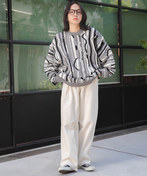 ホワイトアイボリー モデル : 157cm L着用