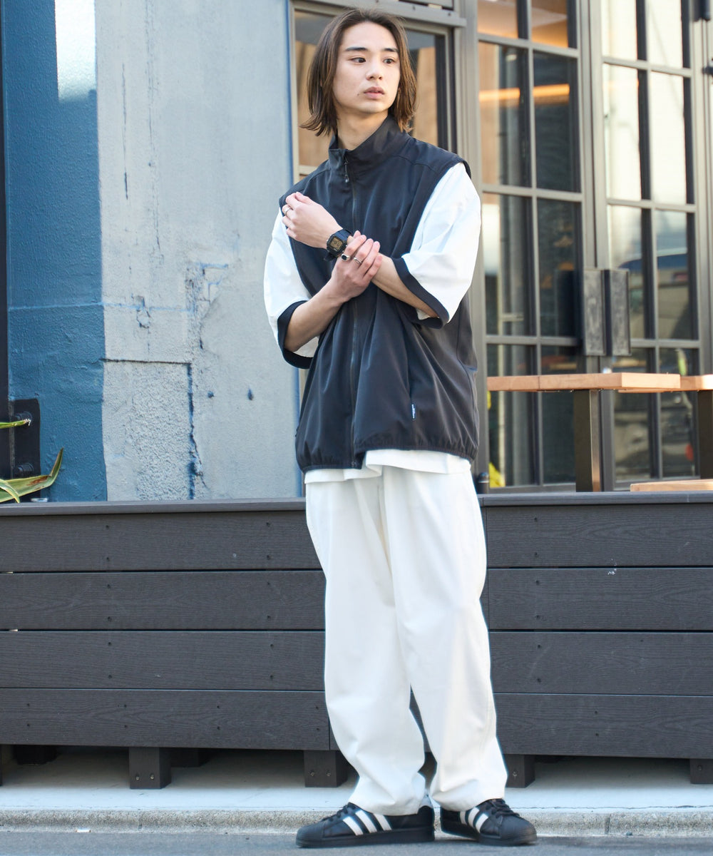 ホワイト モデル：172cm L着用