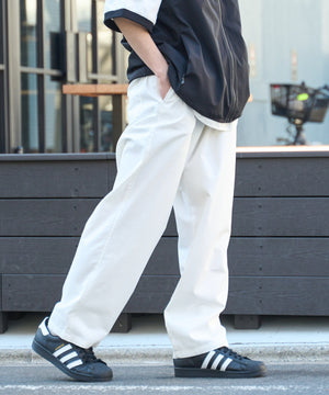 ホワイト モデル：172cm L着用