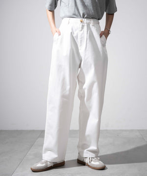 ホワイト モデル：161cm S着用