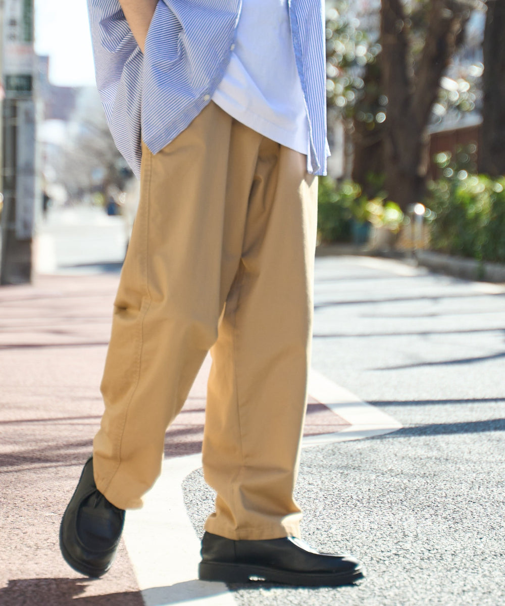 ベージュ モデル：172cm L着用