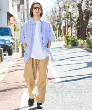 ベージュ モデル：172cm L着用