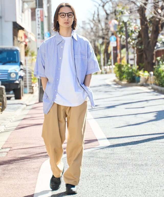 ベージュ モデル：172cm L着用