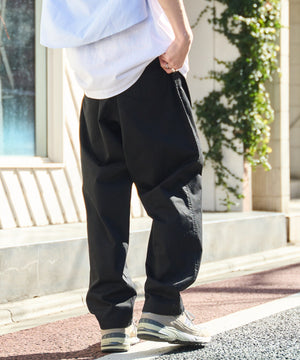 ブラック モデル：172cm L着用